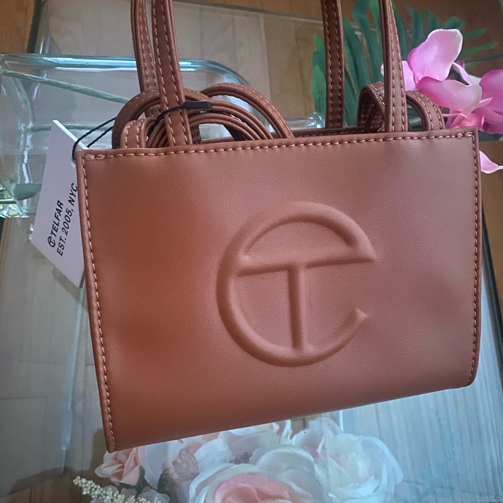 Small Shopping Bag - Tan: Featuring a double strap handles and cross-body straps